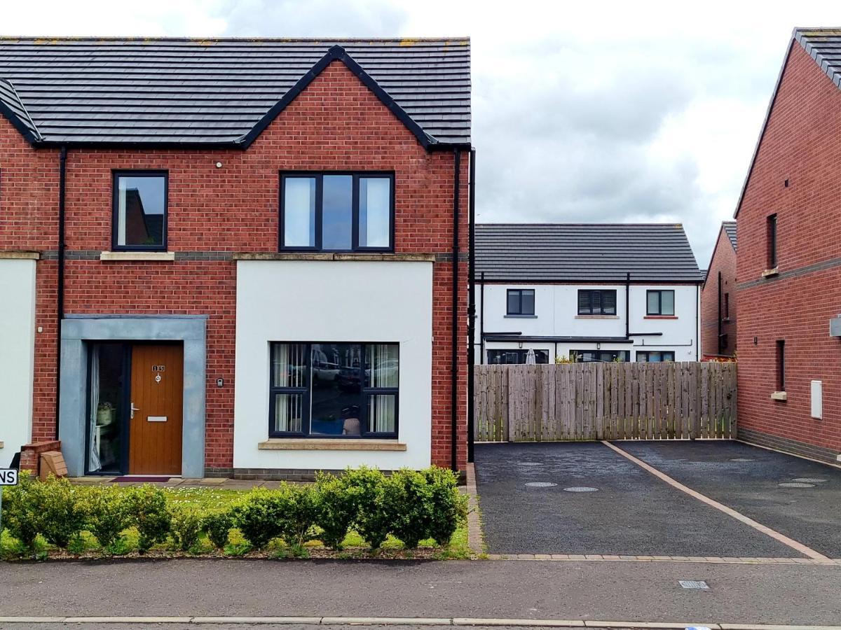 Modern 3 Bedroom Semi Detached Home Limavady Eksteriør bilde
