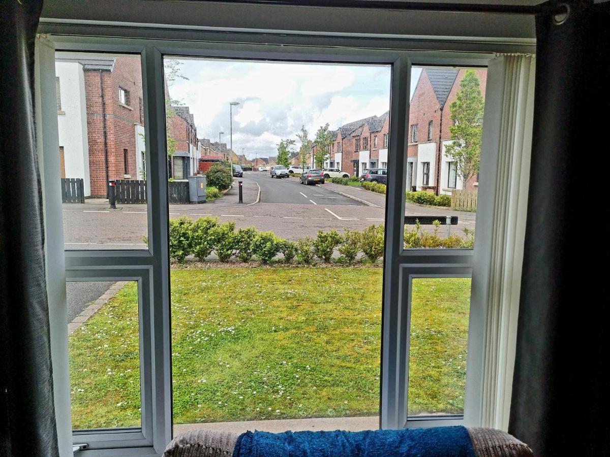 Modern 3 Bedroom Semi Detached Home Limavady Eksteriør bilde